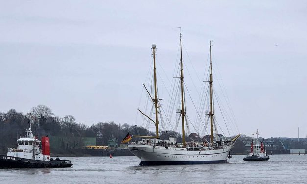 Die Lady schwimmt wieder!