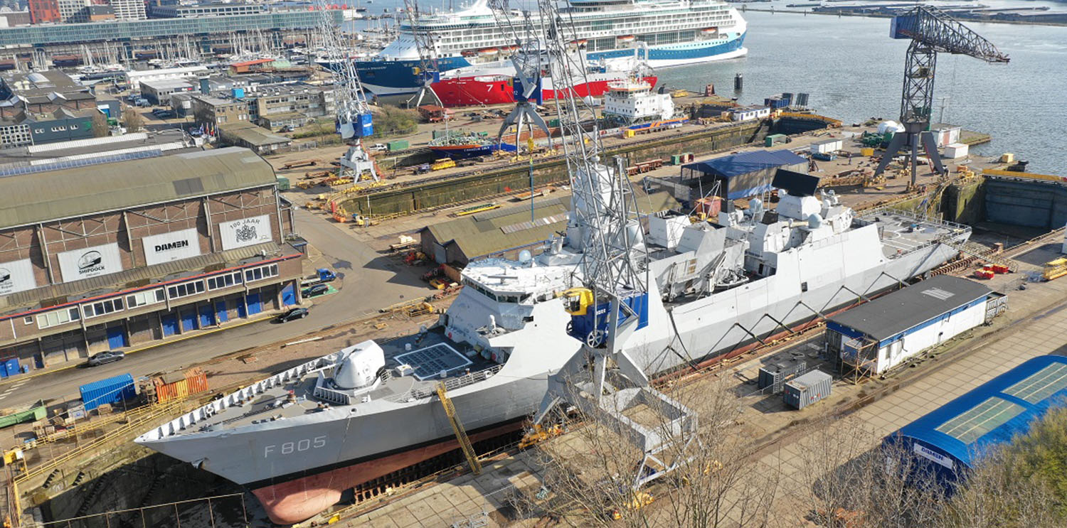 HNLMS Evertsen with ladies in Amsterdam