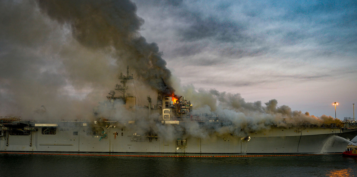 Feuer an Bord der Bonhomme Richard 2020