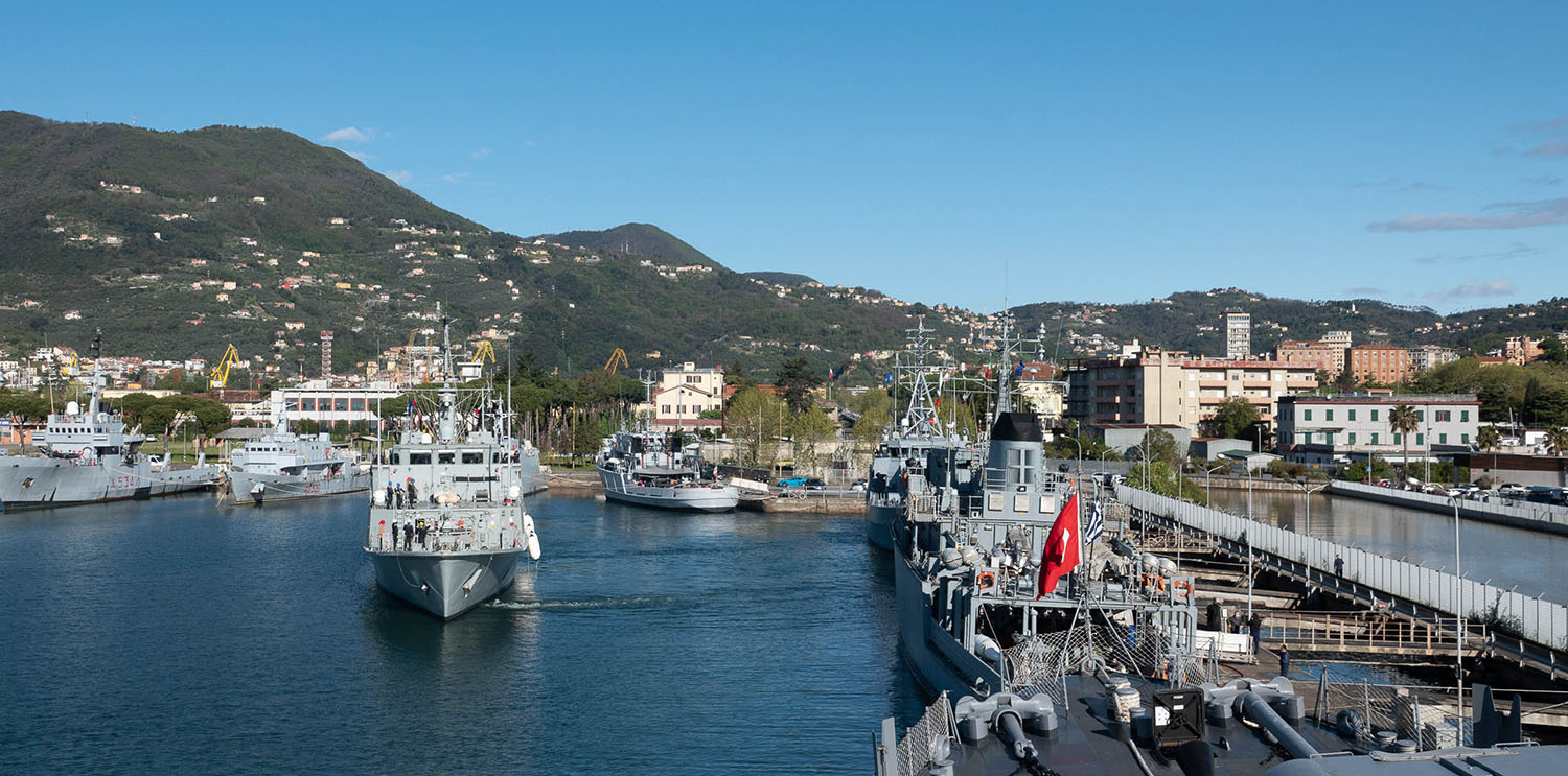 Boote der SNMCMG 2 verlassen La Spezia