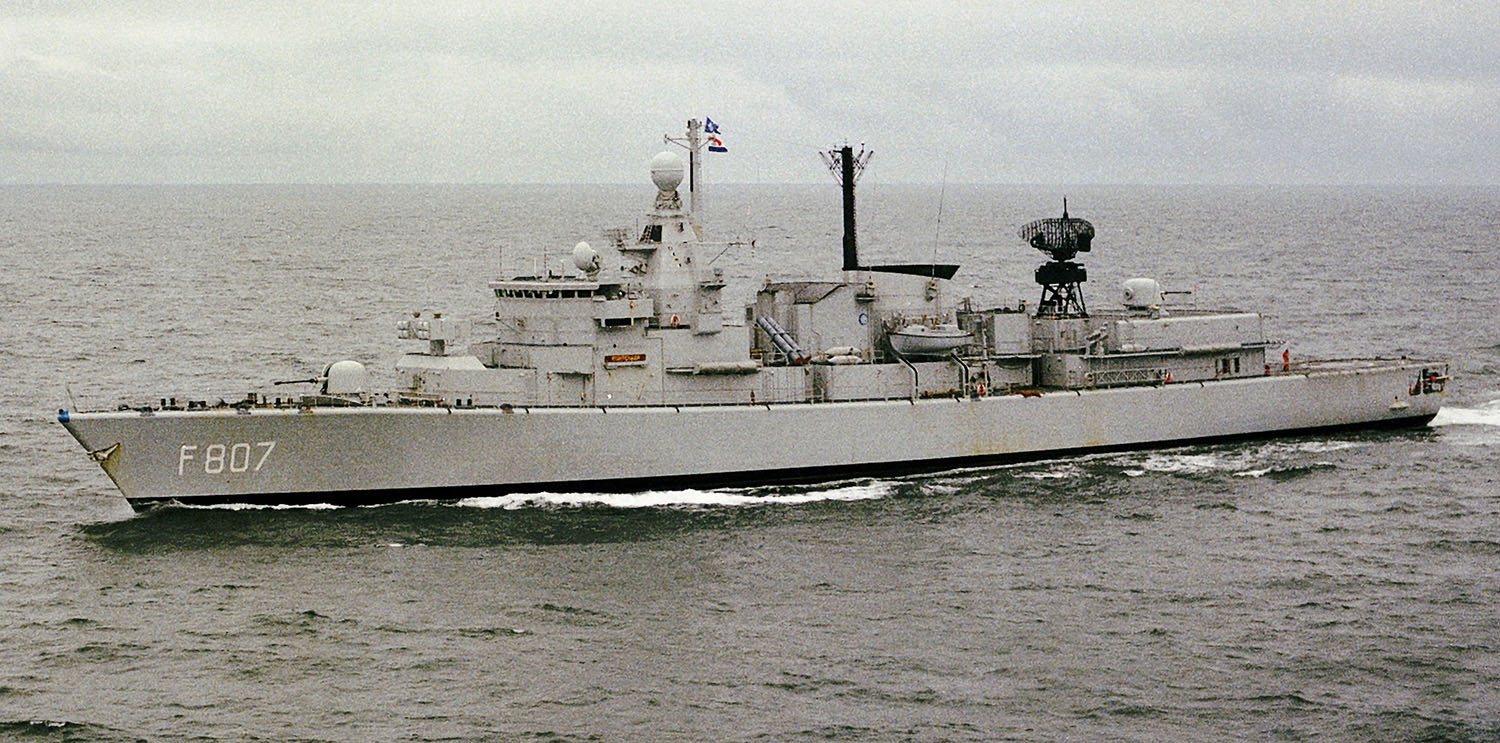 Niederländische Fregatte Kortenaer