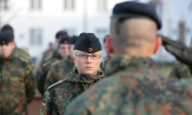 Grüßen, Kojenbau und Stube aufklaren