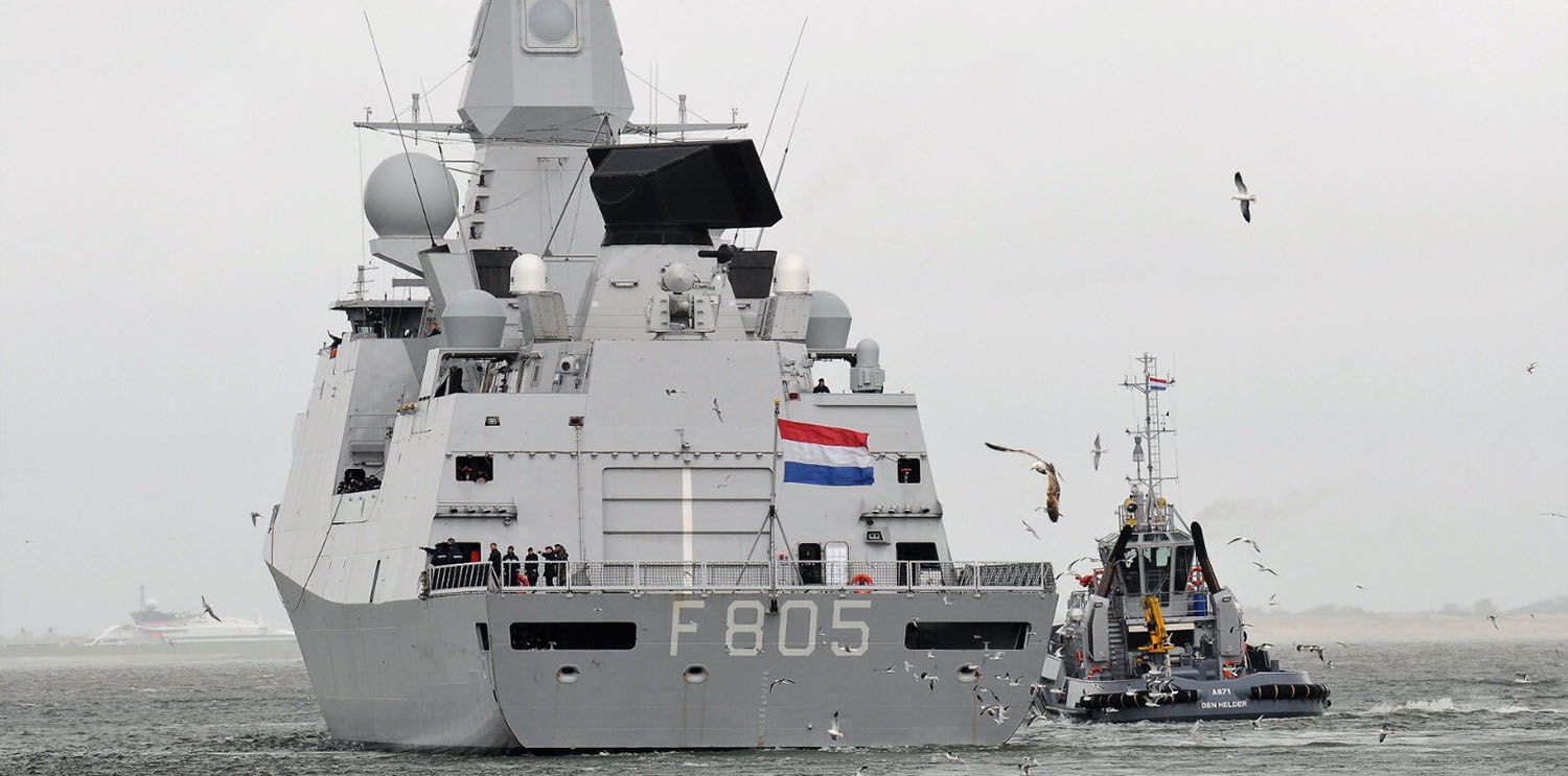 HNLMS Evertsen läuft aus