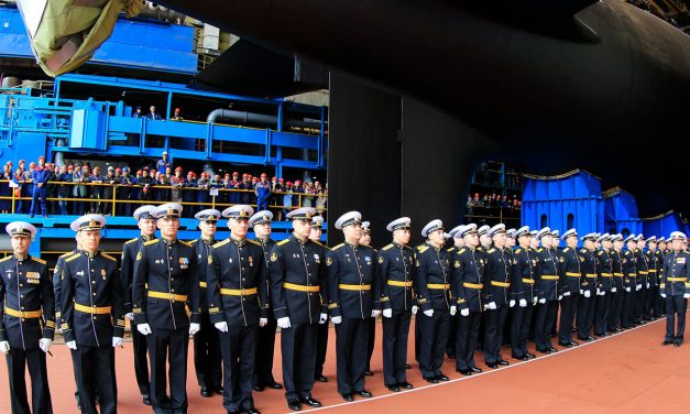 Krasnojarsk zu Wasser gelassen