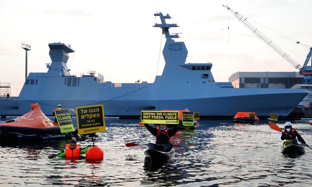 Greenpeace protests at TKMS