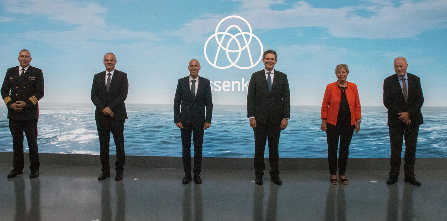 Group picture of the guests