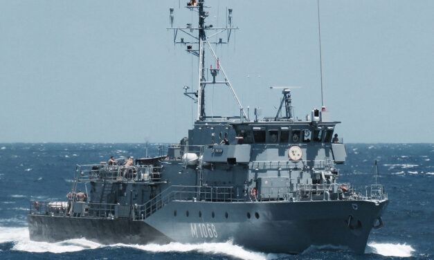 Minenjagdboot Datteln läuft aus