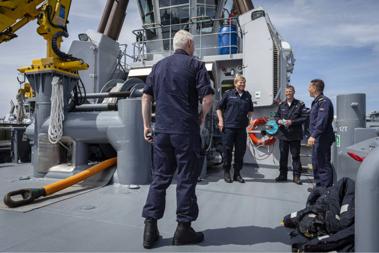 Im Gespräch mit Soldaten der HNLMS Rotterdam