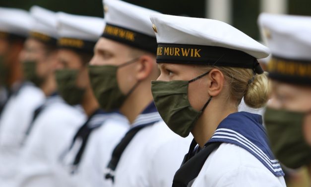 Von Stolz bis Abgrenzung – Was eine Uniform doch ausmacht…