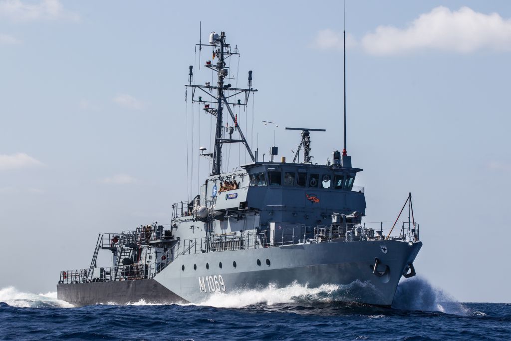 Undergoing modernisation: Minehunter HOMBURG, here on a NATO mission in the Mediterranean in 2014, photo. German Navy/Hannemann