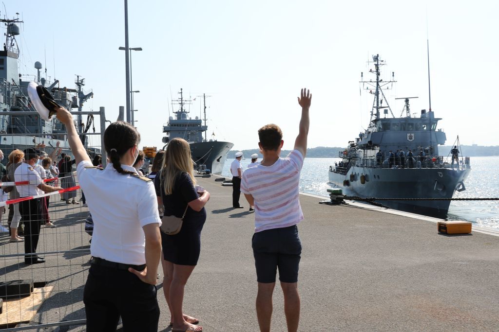 Relatives bid farewell to Homburg