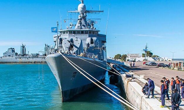 Argentine Navy - The HEROINA in Puerto Belgrano