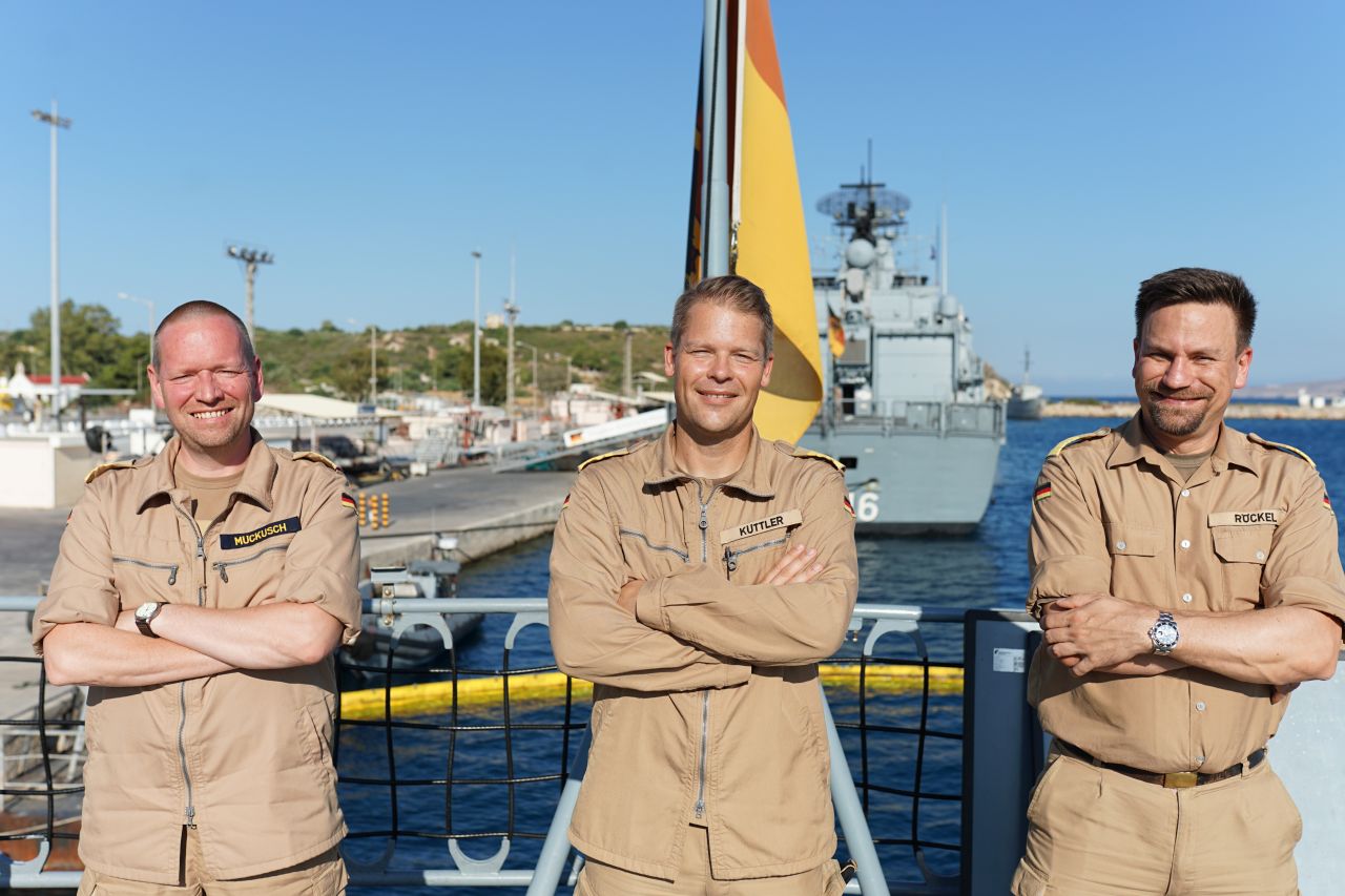 From left to right: FKpt Andreas Mückusch, Commander Schleswig-Holstein; Kpt z.S. Stephan Küttler, Contingent Commander; FKpt Kai Röckel, Commander Lübeck