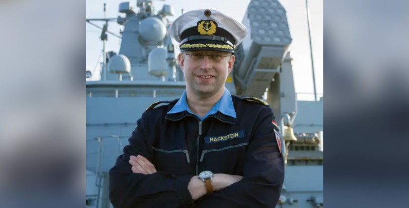 Commander of the frigate "Brandenburg" Frigate Captain Jan Hackstein, Photo: Kim Brakensiek