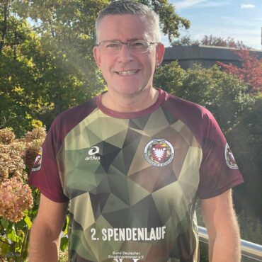 Major General Bodemann, patron of the 2nd charity run