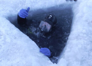 Arbeiten im Eis – auch unter Wasser. Foto: US Navy