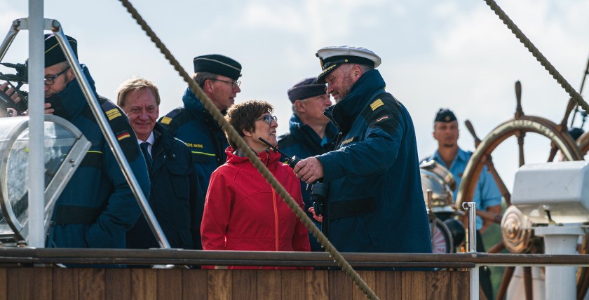 Defence Minister Annegret Kramp-Karrenbauer on the Gorch Fock, photos: Daniel Angres