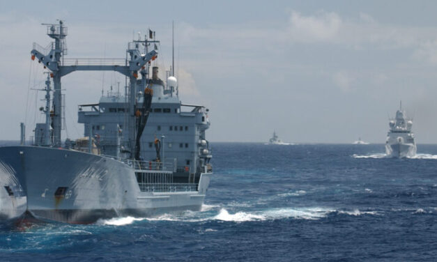 Betriebsstofftransporter „Spessart“ kehrt nach Kiel zurück