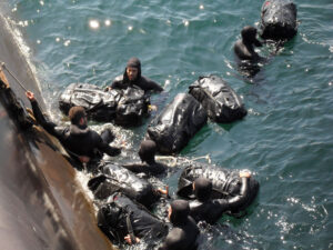 Absetzen von Spezialkräften während einer Übung. Foto: Bw