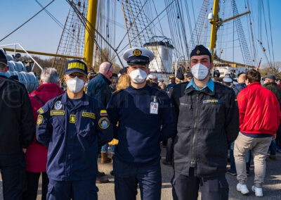 Aus Kameradschaft wird Freundschaft. Ausländische Kadetten als Teil der Crew. Foto: D. Angres