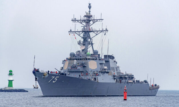 Donald Cook in Warnemünde