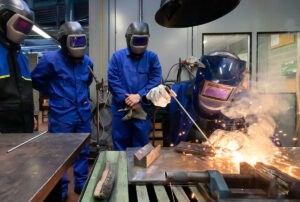Schweißausbildung in der Zivilberuflich anerkannten Aus- und Weiterbildung (ZAW)