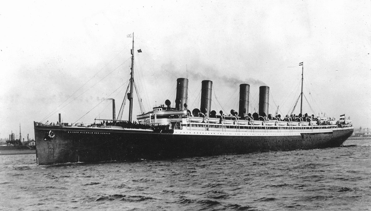 Der Doppelschrauben-Schnelldampfer KAISER WILHELM DER GROßE war von 1897 bis 1900 Inhaber des Blauen Bandes als schnellstes Schiff auf dem Nordatlantik