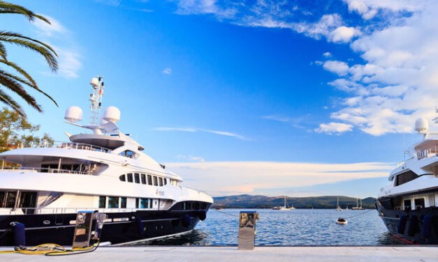 Yachten von Strohmann versteckt