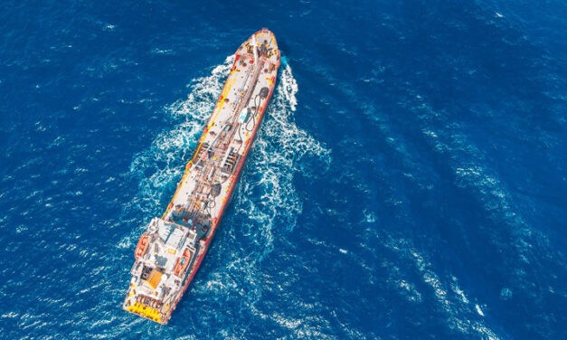 Totalverluste in der Schifffahrt auf Rekordtief, aber Pandemie und politische Spannungen trüben die Aussichten