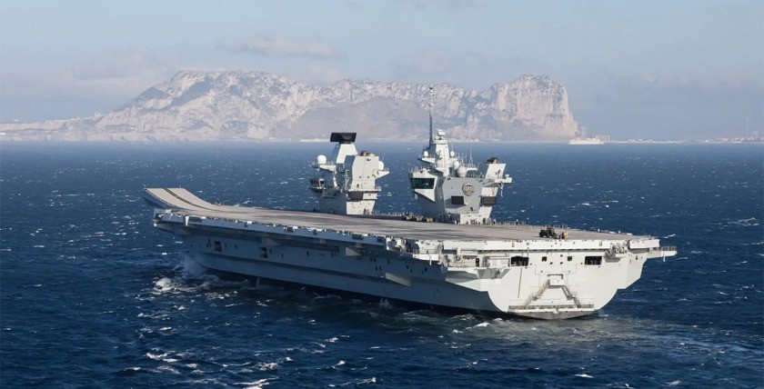 HMS Prince of Wales vor Gibraltar. Foto: Crown Copyright