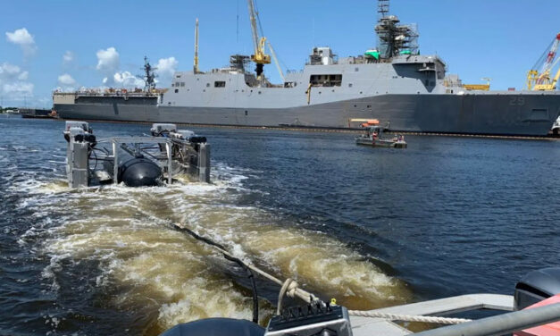 USA: Landungsschiffe und dicke Drohnen