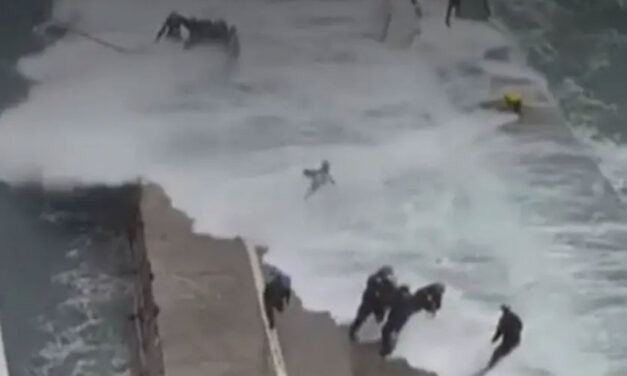 Festhalten oder Loslassen: Hochwasser in Valparaíso