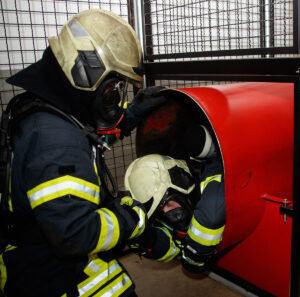 Mastering the breathing apparatus training course is a physical challenge, photo: Bw/Marcel Kröncke
