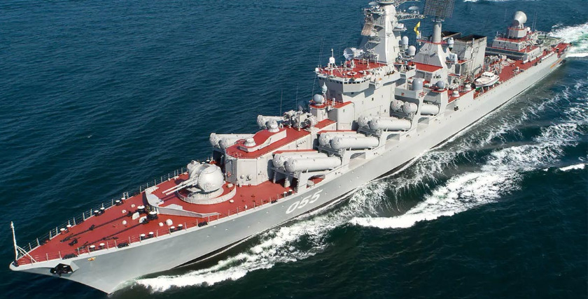 Raketenkreuzer "Marschall Ustinov" (Nordflotte) der Slava-Klasse. Foto: Michael Nitz