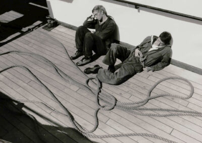 Nickerchen geht immer (und überall) - 38. AAR Gorch Fock Jul/Aug 1971. Foto: A. Stephenson