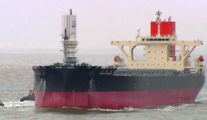 Shofu Maru mit eingezogenem Windchallenger (Hard Sail). Foto: MOL/9.net