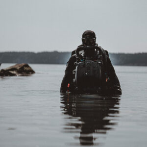 Der Umgang mit dem Kreislauftauchgerät will gelernt sein, Foto: Bw
