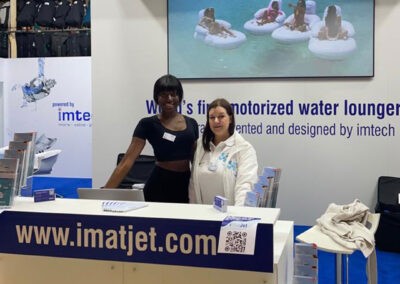 Welcome on Board iMatJet. Jasmin Jägers/ Viola Kaesmacher, Assistant to CEO. Foto: Michaela Veers