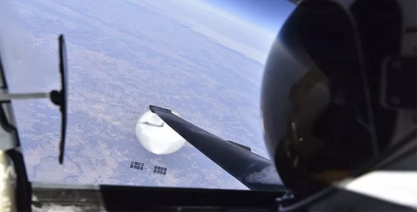 Selfie mit China-Ballon aus dem Cockpit eines U-2 Aufklärungs- und Überwachungs-Flugzeuges. Foto: US-DoD