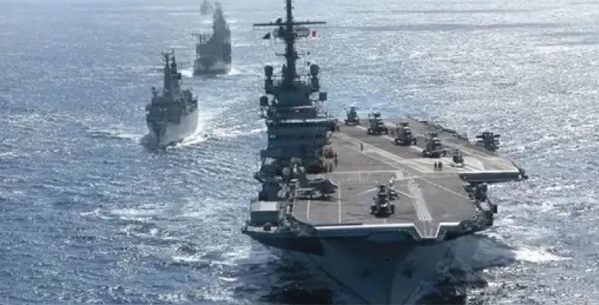 Brasilianischer Flugzeugträger und Flaggschiff "Sao Paolo" zur Flottenparade. Foto: Marinha do Brasil