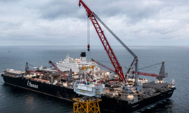 Heavylift-Gigant im Einsatz für deutsche Energiewende