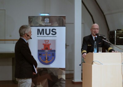 Fotos: Oberfähnrich zur See Thiruchenthooran Thirunavukkarasu.