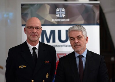 Fotos: Oberfähnrich zur See Thiruchenthooran Thirunavukkarasu.