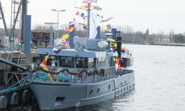 Arbeitsboot der WTD getauft