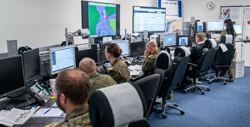 Staff members monitoring the situation picture during the Griffin Marker exercise, where information is collected, forwarded and incorporated into the situation picture, photo: Bw