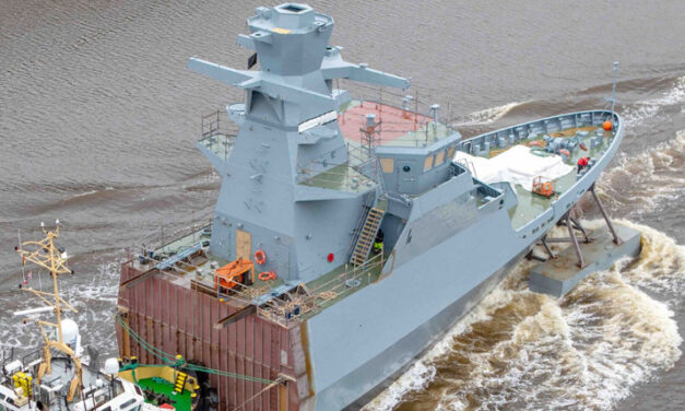 Deutsche Marine: Wir puzzeln eine Korvette!