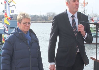 Taufpatin Susanne Ross und Christian Schmoll, Foto: Holger Schlüter