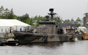 Raketenschnellboot Raahe (71) der Rauma-Klasse, Foto: Estormiz, CC0 1.0 Universal