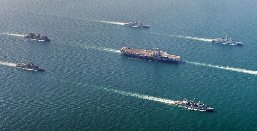 Europäische Seemacht kommt nicht ohne die Deutsche Marine aus: hier der Flugzeugträgerverband Charles de Gaulle mit deutschen, britischen und französischen Schiffen, Foto: Bundeswehr/Marine Nationale/Cindy Luu