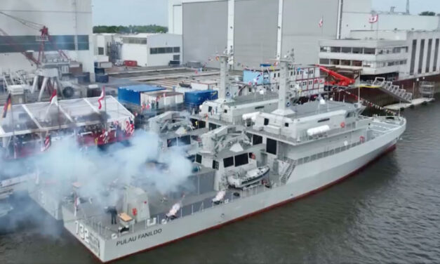 Feierliche Übergabe an der Weser